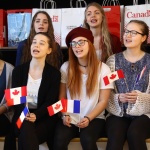 FRANCOPHONIE, Film, enfants, chants, karaoké, La reine des neiges, filles, grand écran