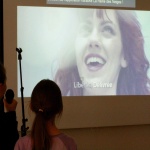 FRANCOPHONIE, Film, enfants, chants, karaoké, La reine des neiges, filles, grand écran