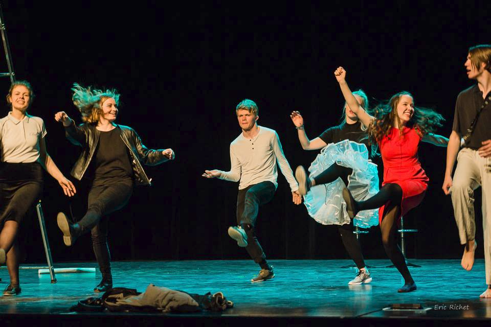 « Montrez-nous alors!“ – une comédie en français des lycéens de Vanalinna Hariduskolleegium – le 31 mai à 17h !