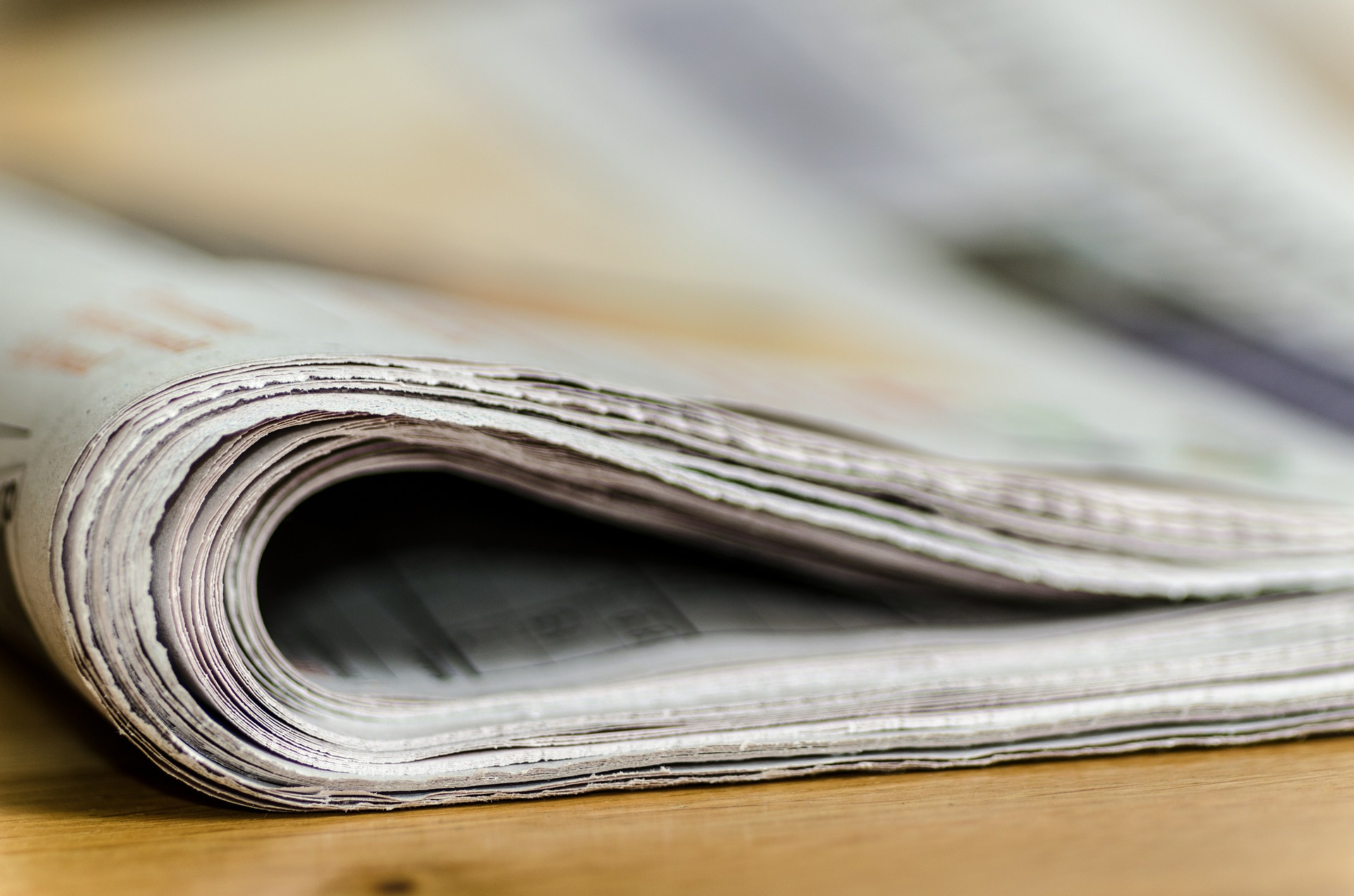 Débat d&rsquo;idées : qui critique les critiques ? Le rôle des médias dans la société civile