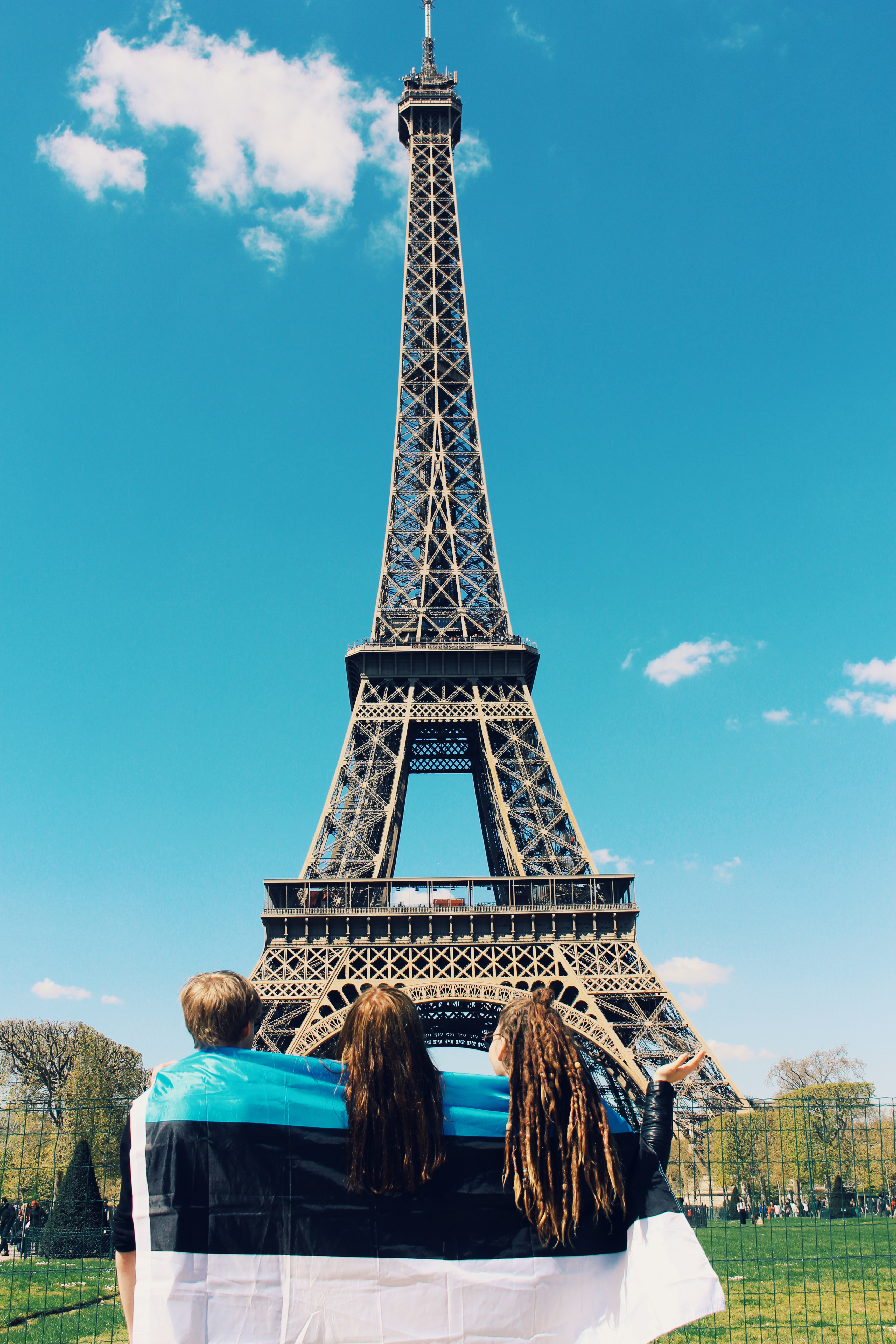 YFU vous offre 1000 euros pour vous aider à partir vivre et étudier en France