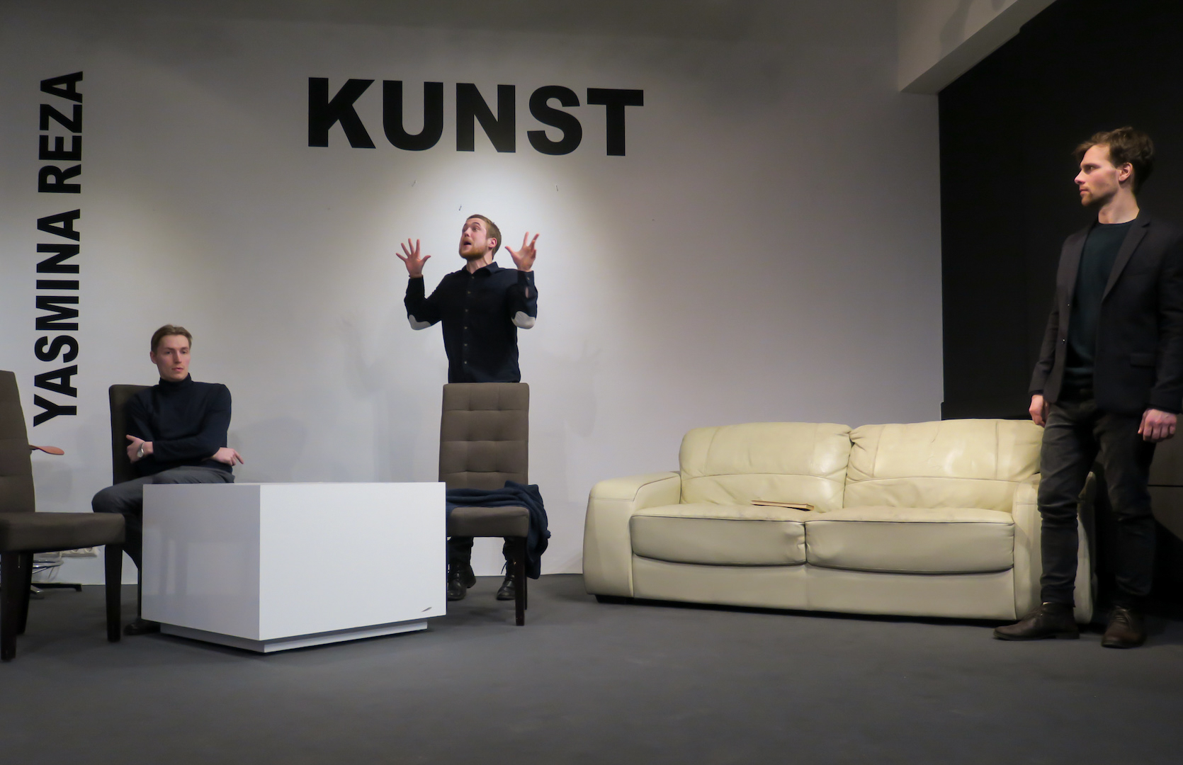 Représentation de « L&rsquo;Art », pièce de Yasmina Réza, au théâtre Von Krahl