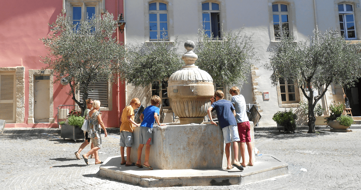 Atelier pour les enfants : des vacances en France !